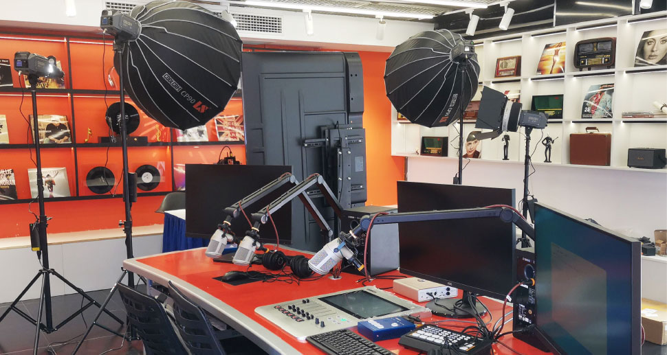 13-户外直播间_03